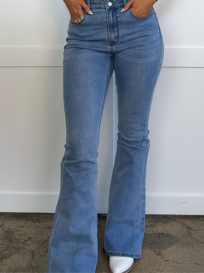 Danny Medium Wash Flare Jean