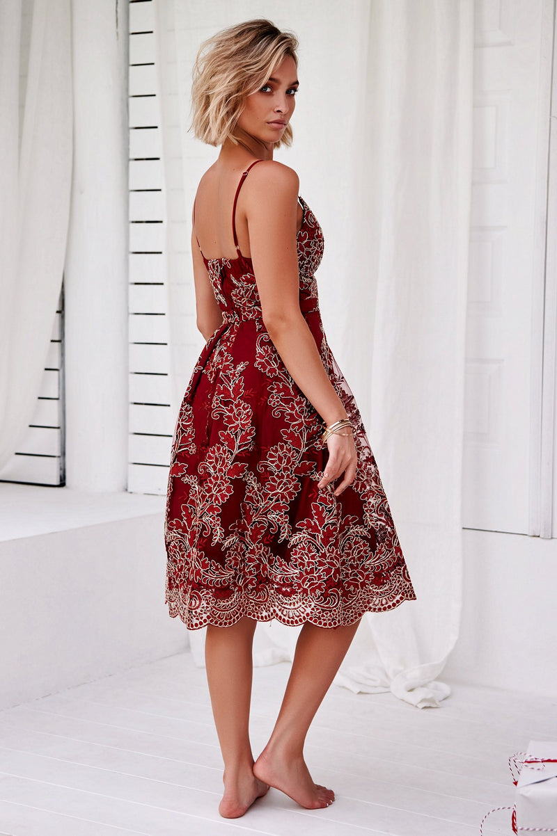 VSS, LOVE, KENDAL JENNER, KAITLYN JENNER, ENGAGEMENT, LACE, THANK U NEXT